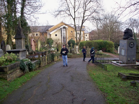 Highgate Cemetery 12-14-2009 7-33-10 AM