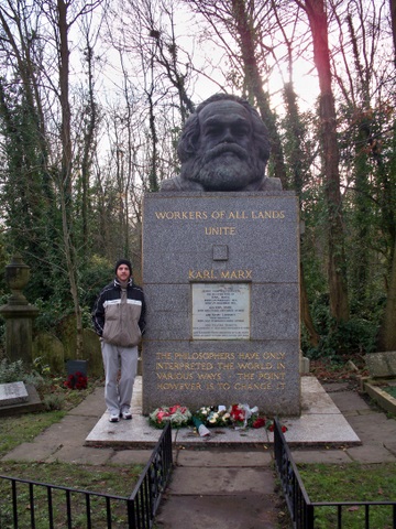 Highgate Cemetery 12-14-2009 7-34-35 AM