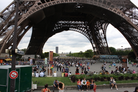 France - Paris - Ryan 7-26-2010 12-24-26 PM