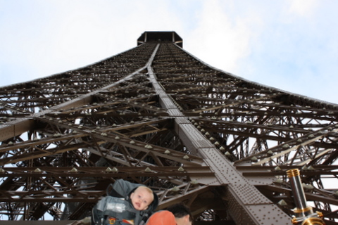 France - Paris - Ryan 7-26-2010 2-17-16 PM