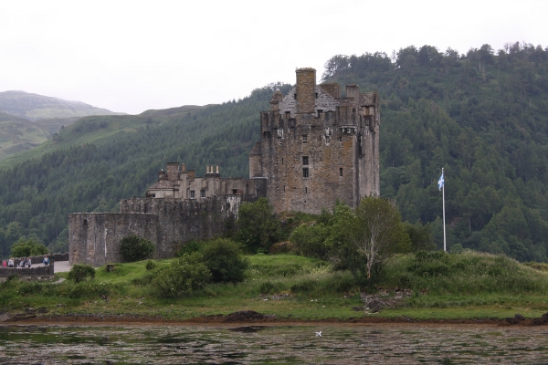 Eilean Donan Castle - 2012-07-10T08:05:53