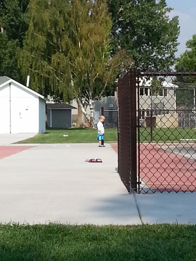 Toren at splash pad in Morgan - 2012-08-08T16:42:51