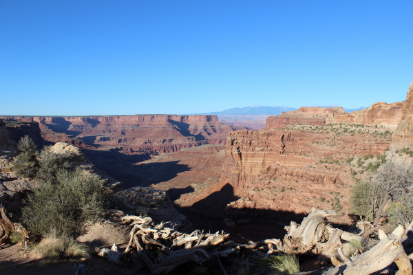 A view of the canyons.
