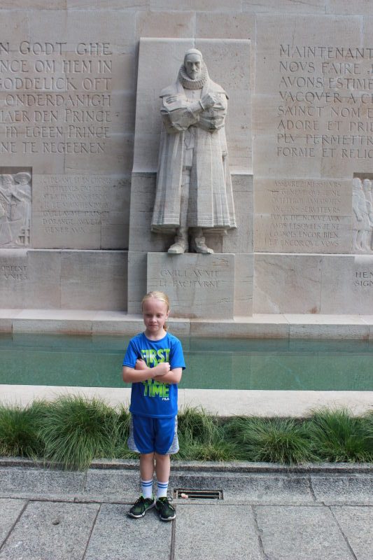 Toren posing as figures in the Reformation Wall.