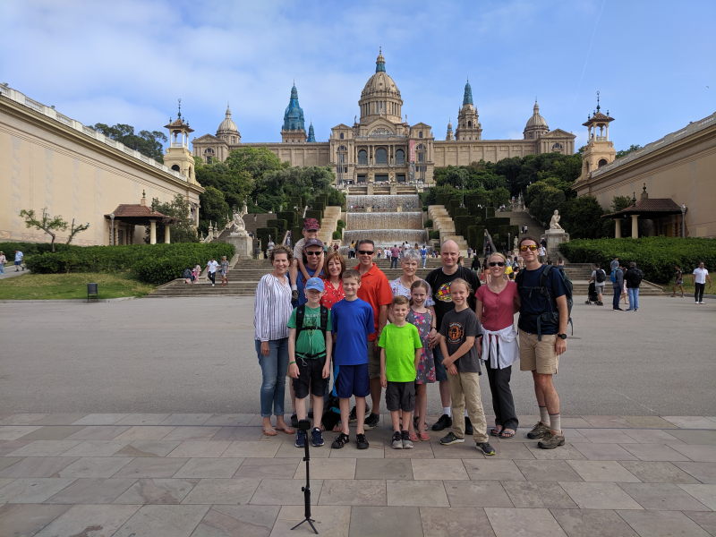 Family photo in front of the Museu Nacional d'Art de Catalunya